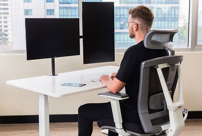 ban-lam-viec-dieu-chinh-do-cao-giup-cho-suc-khoe-tot-hon3